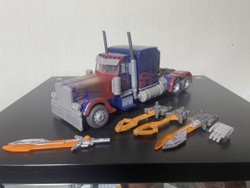 （現物のみ欠品有り）トランスフォーマー オプティマスプライム ムービー