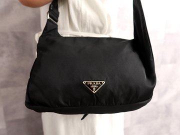 ●超美品●PRADA プラダ●三角ロゴプレート●ポコノ ナイロン カーフ レザー 本革●ショルダー バッグ●黒●SV金具●イタリア製●Js70603