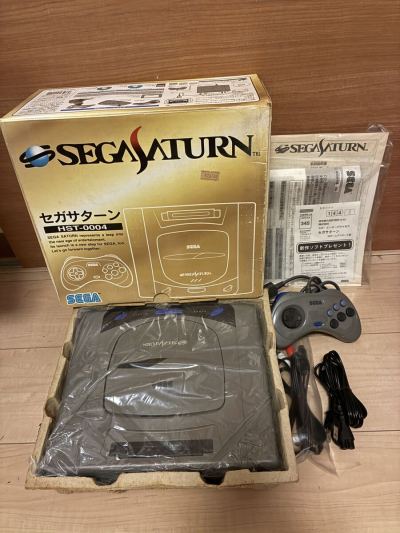★極上美品　セガサターン HST-0004 SEGA SEGASATURN 無傷　完品　動作良好　新品同様★