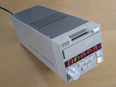 DENON 局用CDプレーヤー DN-961FA