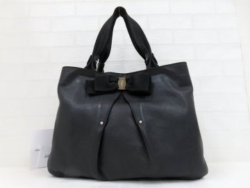 ◆超美品◆Salvatore Ferragamo フェラガモ◆ヴァラリボン◆カーフ レザー 本革◆トート ハンド バッグ◆ブラック シルバー金具◆A19653