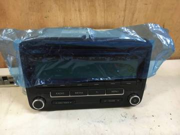 H175 純正部品★フォルクスワーゲン★純正オーディオ VW-1KO 035 183 BP-7 VW BOSCH 車載デッキ CD