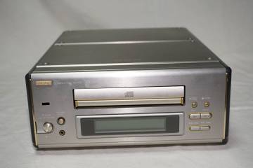 ★　DENON　デノン　★　定価10万円　CDプレーヤー　PRESTA　プレスタ　【 DCD-9.5 】