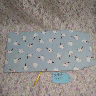 ブックカバー　文庫本size☆シマエナガ　緑の水玉　　　　ハンドメイド