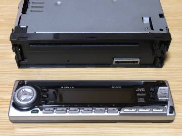 前面パネル脱着式 1DIN カーオーディオ CDラジオ動作確認済 JVC KD-CZ56 CDプレーヤー LINE OUTあり アンプ内蔵 45W&times;4 ジャンク扱いです！