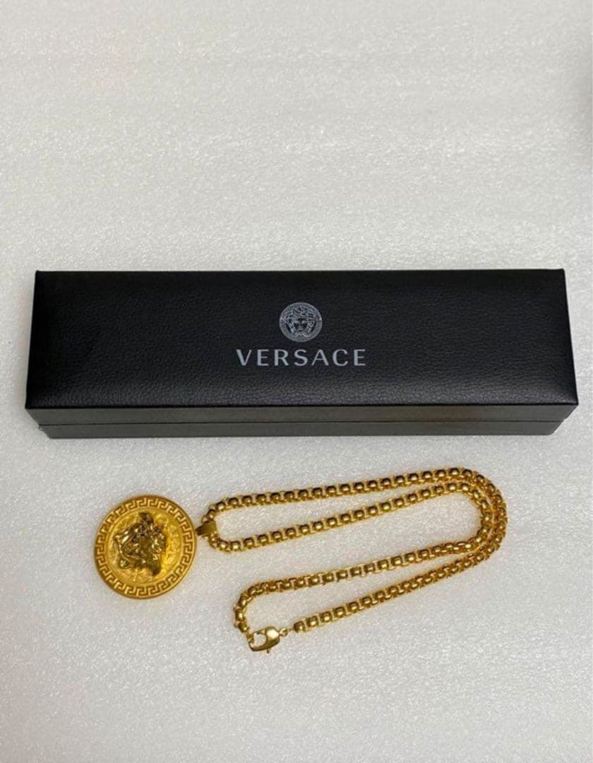 VERSACE ゴールドメダリオンネックレス