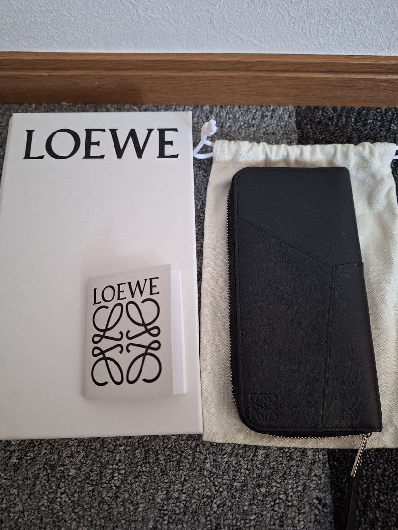 LOEWE パズル　ジップアラウンドウォレット