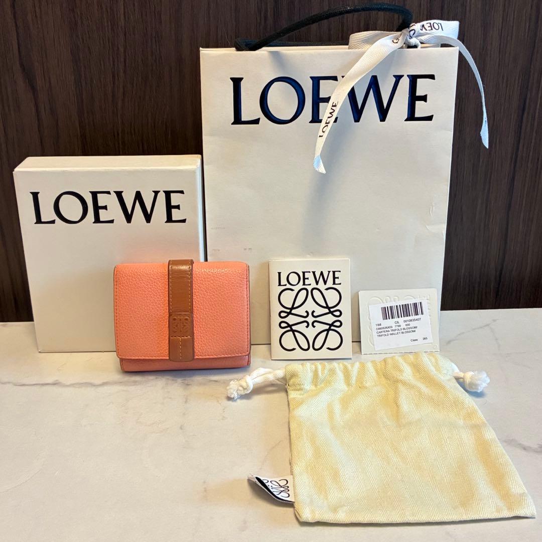 LOEWE ロエベ 三つ折り財布