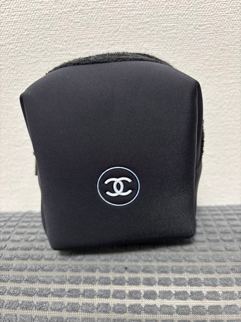 CHANELノベルティポーチ黒