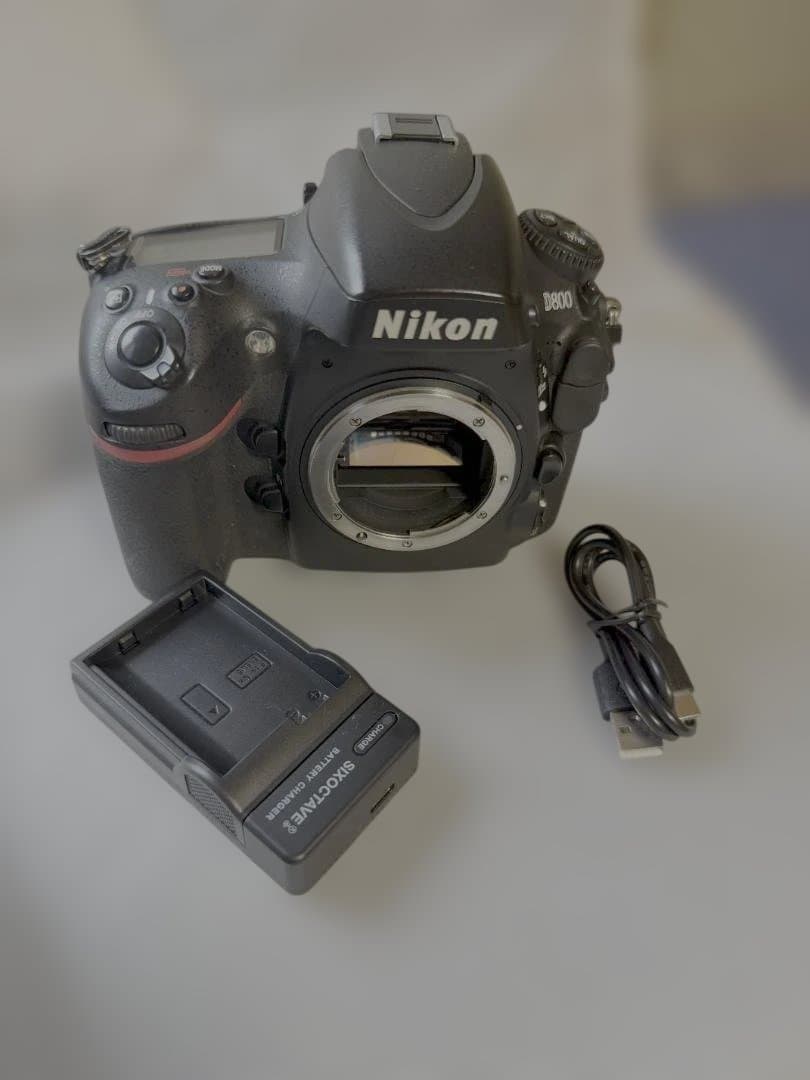 Nikon D800 デジタル一眼レフ 本体　充電器つき