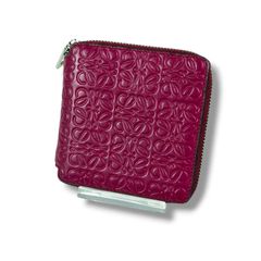 ロエベ　LOEWE リピートアナグラムロゴ　スクエア　コンパクトウォレット　二つ折り財布　ラウンドジッピー　ラウンドジップ　ピンク　マゼンダ